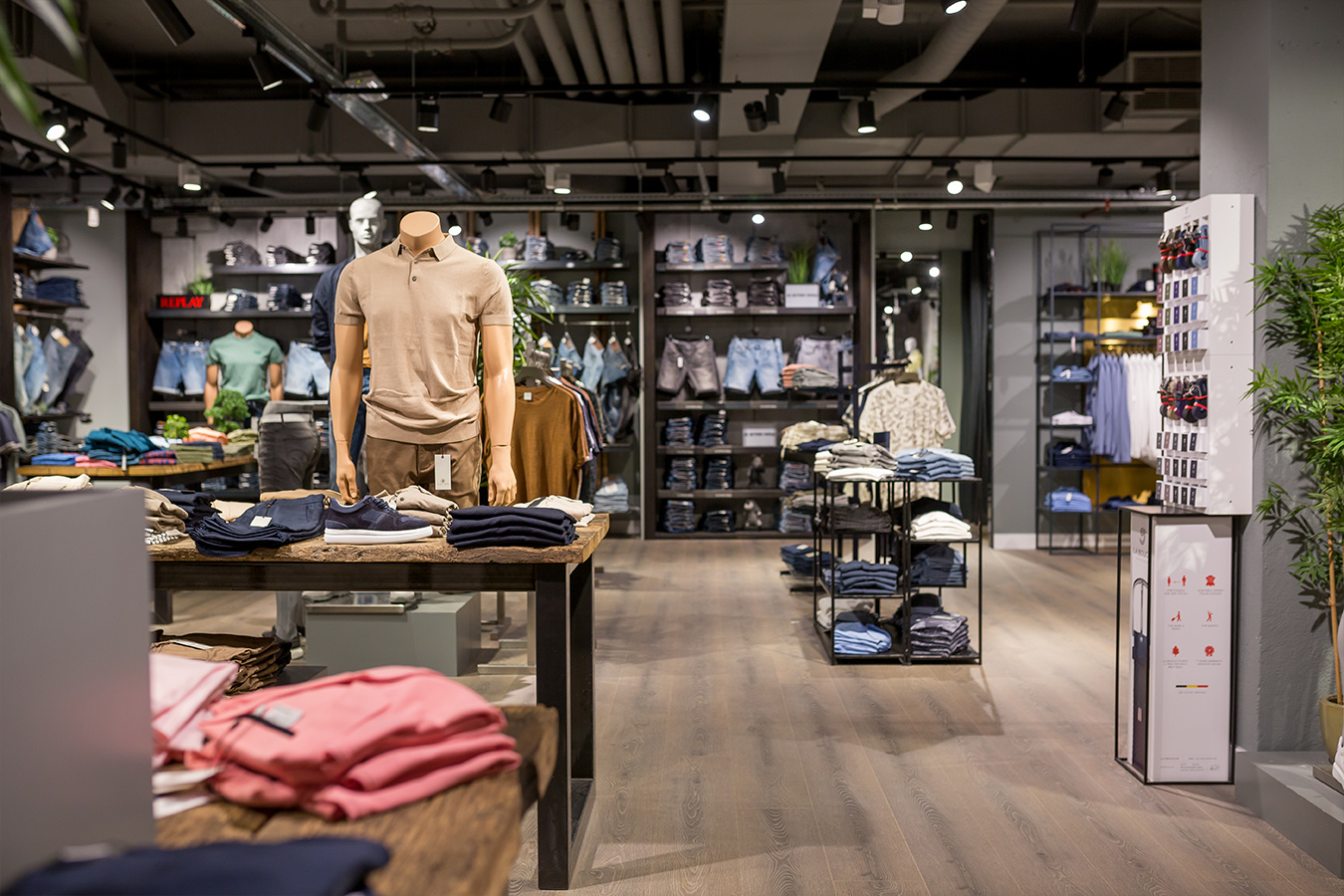 4. Maddox Jeans - Eggert Purmerend - Winkel